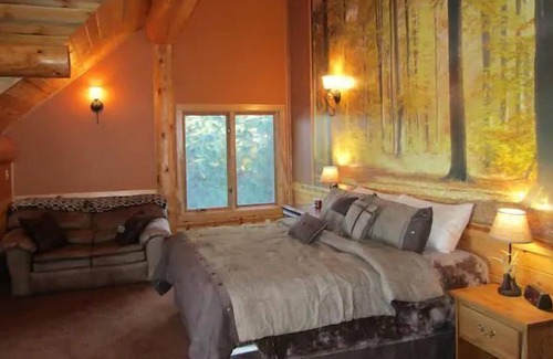 Viola Apartment | Striking 620 sq. ft. private suite on the upper floor of an amazing modern log home.