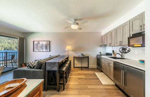 Truckee Condo | Striking Studio w/Lake View 2nd Floor #244 at Donner Lake Village