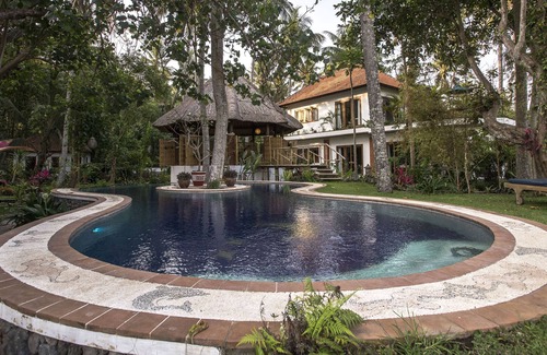 Jasri Villa | STRIKING VIEWS, SUBLIMELY ROMANTIC 4PAX A/C FULLY CATERED LUXURY PRIVATE POOL