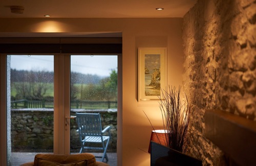 Milton Of Buchanan House | Stuc an t Sagairt Cottage, Loch Lomond