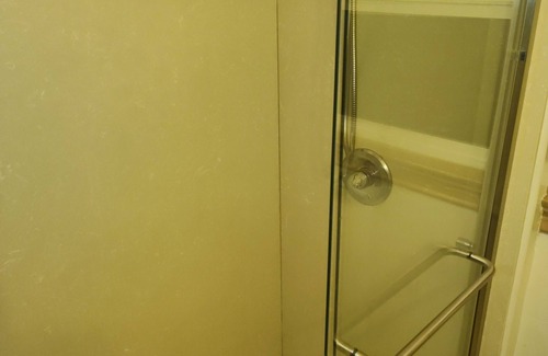 Berkeley Apartment | Student Housing 6-bedroom Full Unit 1 block from UC Berkeley Southside