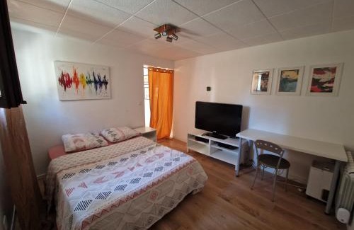 Orsay Apartment | Studio à 5 min du RER B Le Guichet/Plateau Saclay