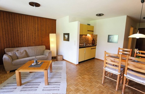 Bernau Apartment | Studio '1 with Balcony' with Shared Terrace, Shared Garden and Wi-Fi
