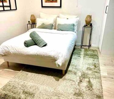 Le Tremblay Apartment | Studio 2 Joli studio neuf veranda d ete bords de Marne 5 km paris