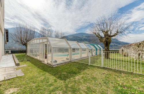 Arvillard Apartment | Studio '204' with shared pool, shared terrace and Wi-Fi