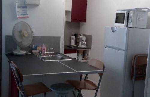 Pont-Saint-Esprit Apartment | studio 25 m2 furnished refurbished