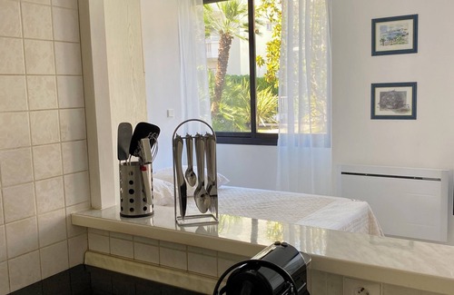 Juan-les-Pins Apartment | Studio 26 m2 with pool & private parking