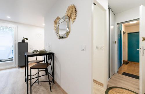 Cote Pavee Apartment | Studio 27m² sur la Côte Pavée avec parking privé