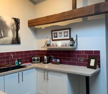 Bilbrough Apartment | Studio 3B The Carriage House York 6m Village Location
