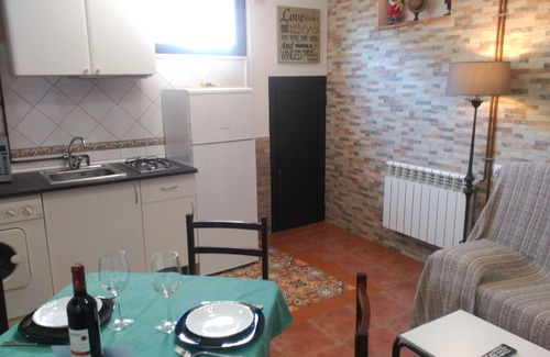 Ezcaray Apartment | STUDIO 4 PAX. VISIT AND TASTING WITH WINERY INCLUDED IN THE HEART OF THE VILLA
