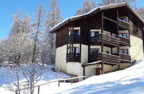 Les Orres Apartment | Studio 4 persons in cottage direct access to the slopes