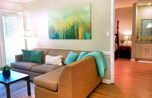 Pine Forest Apartment | Studio 415 - Self Check-in, 1st Floor Apt