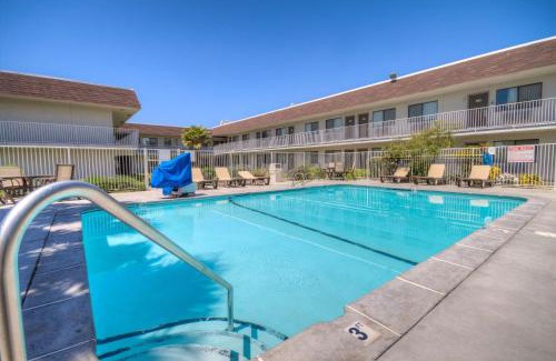 Biggs Field Hotel | Studio 6-El Paso, TX - East