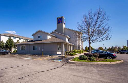 Gateway Hotel | Studio 6 Toronto - Mississauga with Kitchenettes