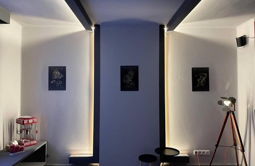 Libramont-Chevigny Apartment | Studio 8 votre cinéma privé