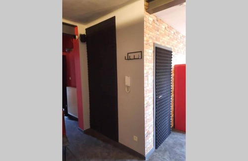 Libramont-Chevigny Apartment | Studio 8 votre cinéma privé