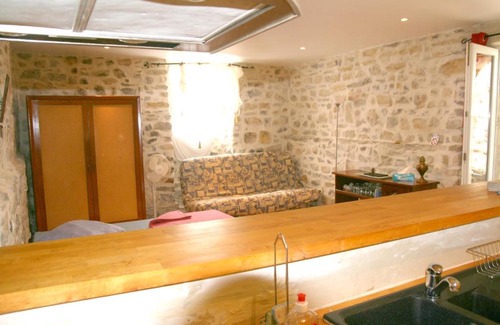 Saint-Alban-sous-Sampzon Apartment | Studio a Grospierres avec magnifique vue sur la montagne piscine partagee jardin clos
