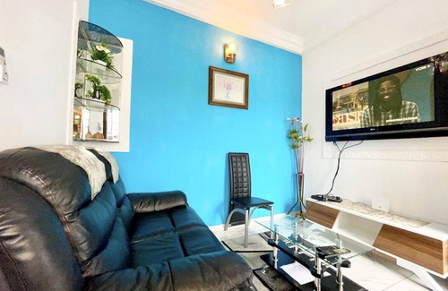 Douala House | Studio A4,b-ssadi Santa Lucia,wifi, Canal, Gardien