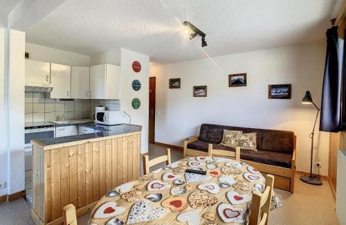 La Toussuire Apartment | Studio agréable avec balcon, proche pistes et commerces - FR-1-417-22
