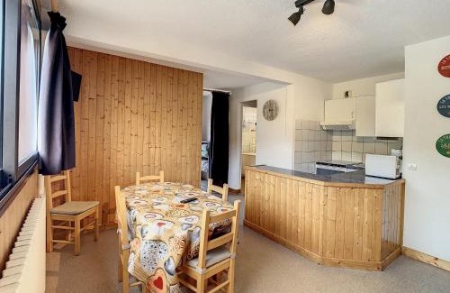 La Toussuire Apartment | Studio agréable avec balcon, proche pistes et commerces - FR-1-417-22