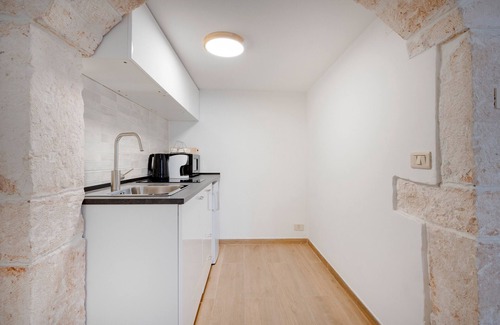 Noci Apartment | Studio 'Alcova' with Wi-Fi and Air Conditioning