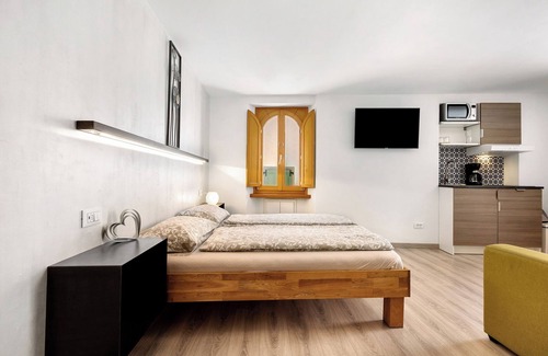 Pieve House | Studio Apartment 'Casa Ciarii 2' with Mountain View, Private Terrace and Wi-Fi