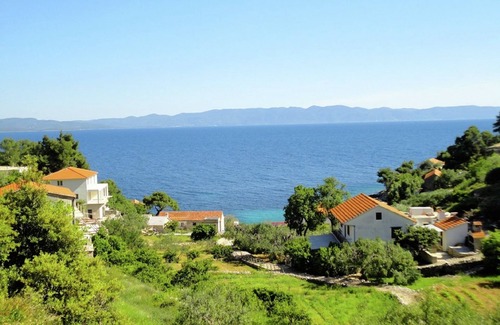 Gdinj Apartment | Studio apartment with terrace and sea view,30m distant from the beach!