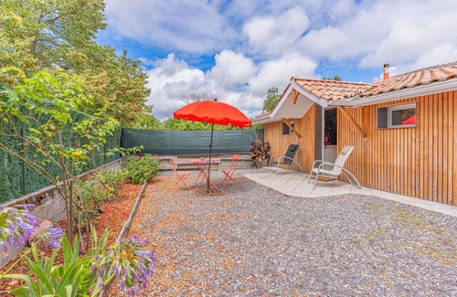 Cazaux Apartment | Studio Apartment "Bassin d'Arcachon" with Private Terrace & Wi-Fi