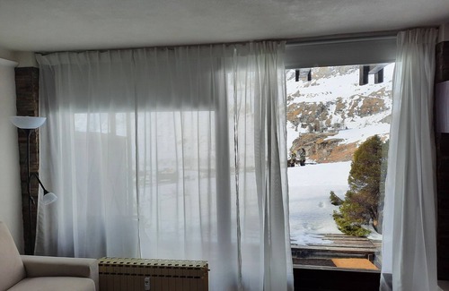 Cervinia Apartment | Studio apartment with direct access to the slopes, fabulous views, 4 beds