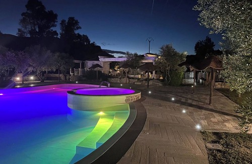 Bonalaccia-Filetto Apartment | Studio Apartment 'Monolocale Castle' with Shared Pool, Wi-Fi and Air Conditioning