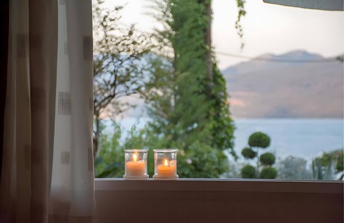Nikiana Apartment | Studio Apartment '3 Adults No 3' with Sea View, Wi-Fi and Air Conditioning