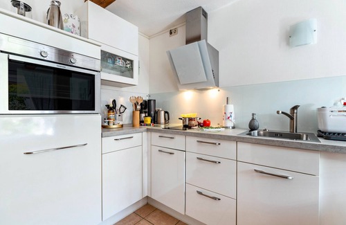 Hemmingstedt Apartment | Studio Apartment 'Alte Tischlerei Hemmingstedt' with Private Terrace, Shared Garden and Wi-Fi