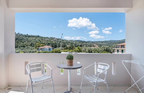 Kalligoni Apartment | Studio Apartment 'Alexandros 2 Guests C' with Mountain View, Wi-Fi and Air Conditioning