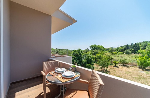 Agios Georgios Pagon Apartment | Studio Apartment "Angel's Studio 1" with Mountain View, Balcony & Wi-Fi