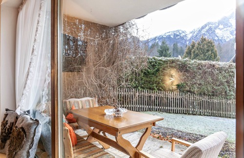 Untergrainau Apartment | Studio Apartment 'Aschaubichl - Wohnung Silberdistel' with Mountain View, Private Terrace and Wi-Fi