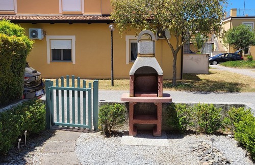 Pizzo Apartment | Studio Apartment at Pizzo Beach Club. Two Pools & Close to Beach. Free WI-FI.