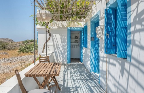 Karpathos Apartment | Studio Apartment 'Avlona Blue' with Mountain View, Wi-Fi and Air Conditioning