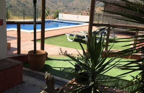Comares Apartment | Studio Apartment, beautiful views, aircon, pool just for you, very private.