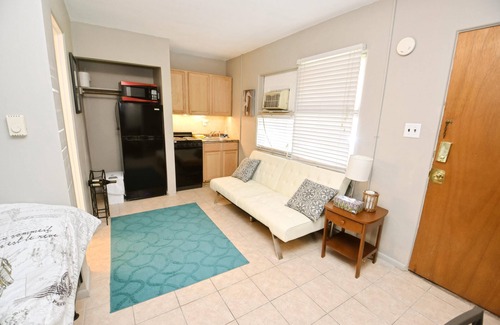 South Bend Apartment | Studio apartment close to Notre Dame! 1309.1