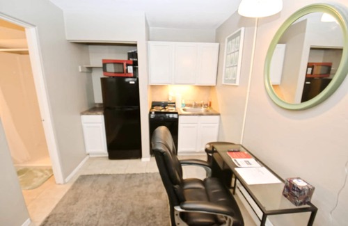 South Bend Apartment | Studio apartment close to Notre Dame! (1309.3)