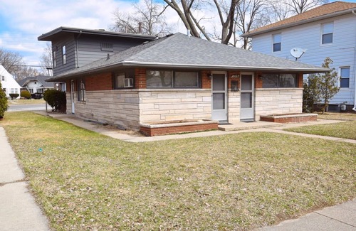 South Bend Apartment | Studio apartment close to Notre Dame (1309.4)