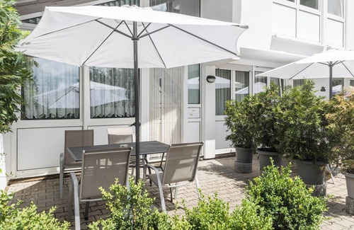 Oberteuringen Apartment | Studio Apartment “Eg Links” near Lake Constance with Wi-Fi & Terrace