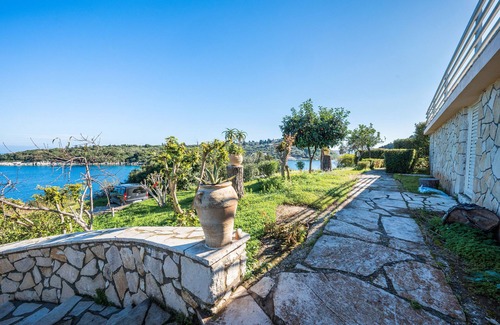 Katsimatika Apartment | Studio Apartment 'Dolphin' with Sea View, Wi-Fi and Air Conditioning
