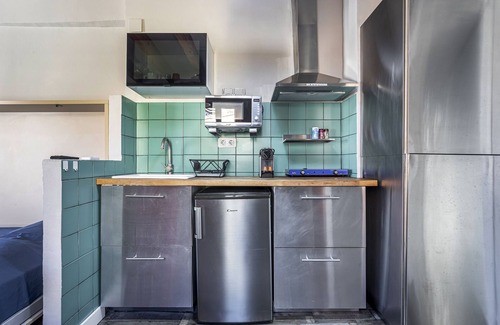Barrio del Carmen Apartment | Studio Apartment 'Estudio 4 Centro Histrico Valencia' with Garden and Air Conditioning