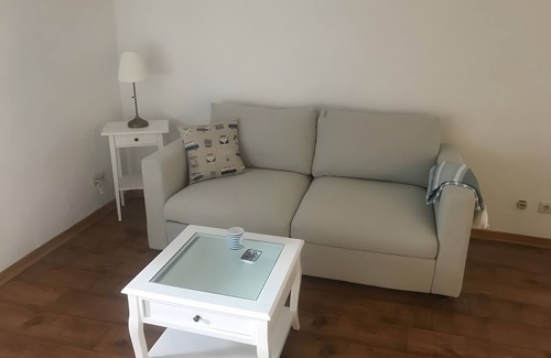 Bosbull Apartment | Studio Apartment 'Ferienwohnung Blauer Leuchtturm' with Private Terrace, Private Garden and Wi-Fi