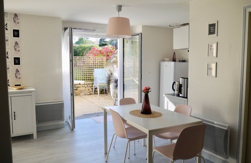 Arzon Apartment | Studio apartment for 2-8 people with terrace and garden