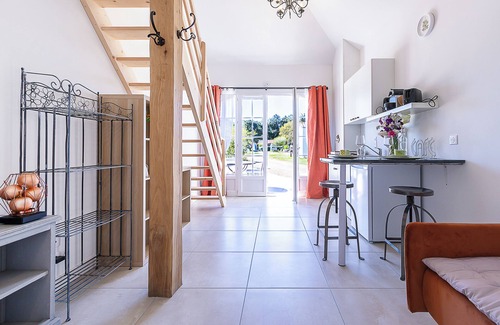 Le Fenouiller Apartment | Studio Apartment 'Le De Château Trompette' with Wi-Fi