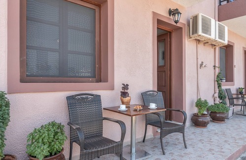 Paloi Apartment | Studio Apartment 'Frantzis 6' with Sea View, Wi-Fi and Air Conditioning