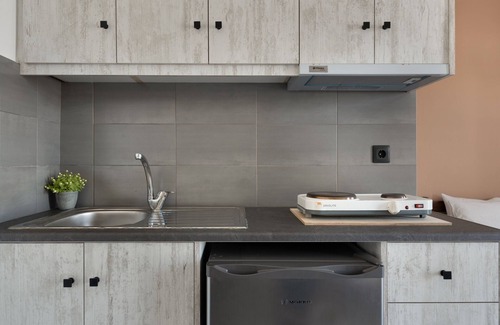 Paloi Apartment | Studio Apartment 'Frantzis 2' with Sea View, Wi-Fi and Air Conditioning