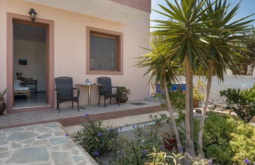Paloi Apartment | Studio Apartment 'Frantzis 2' with Sea View, Wi-Fi and Air Conditioning